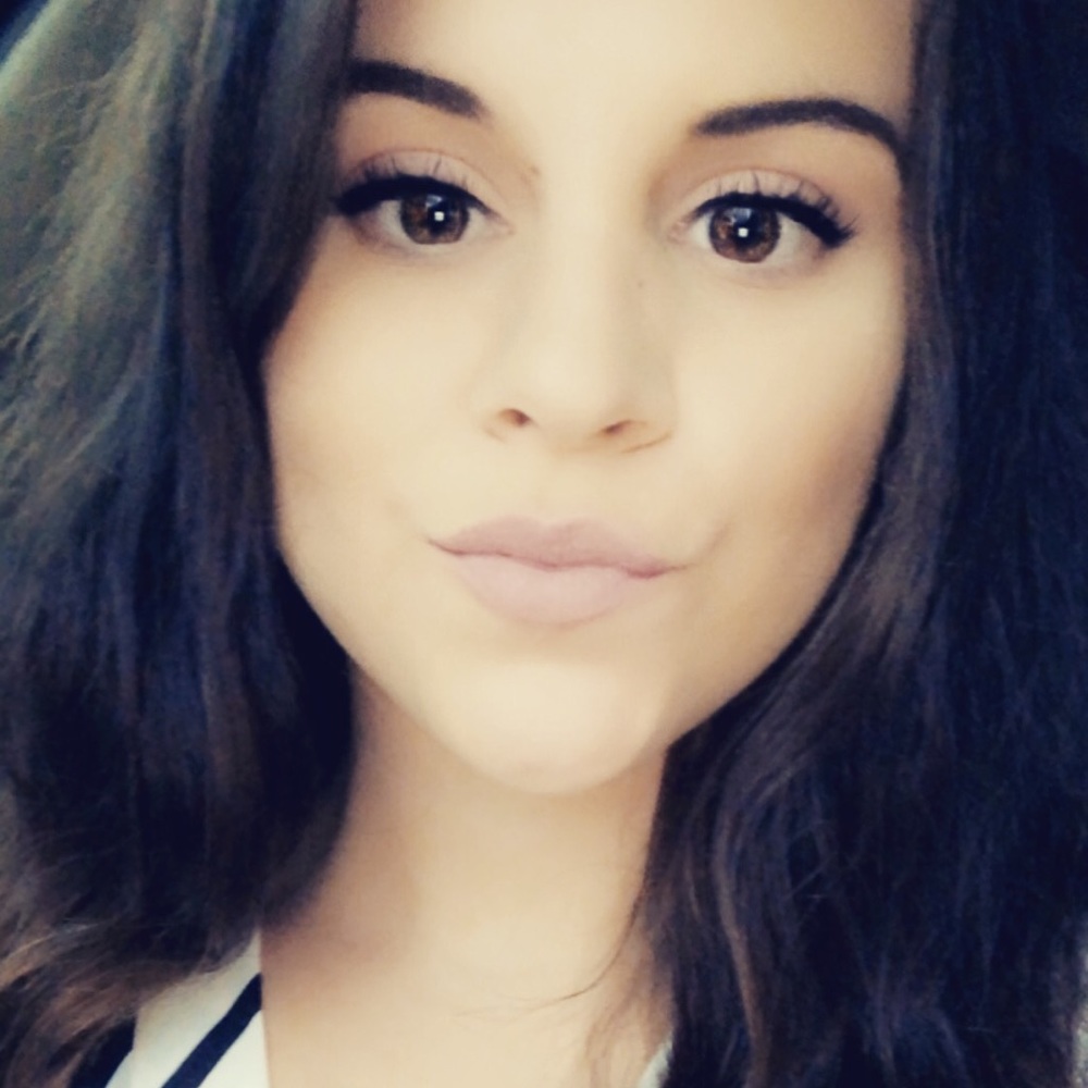 Meet your Posher, Alison.